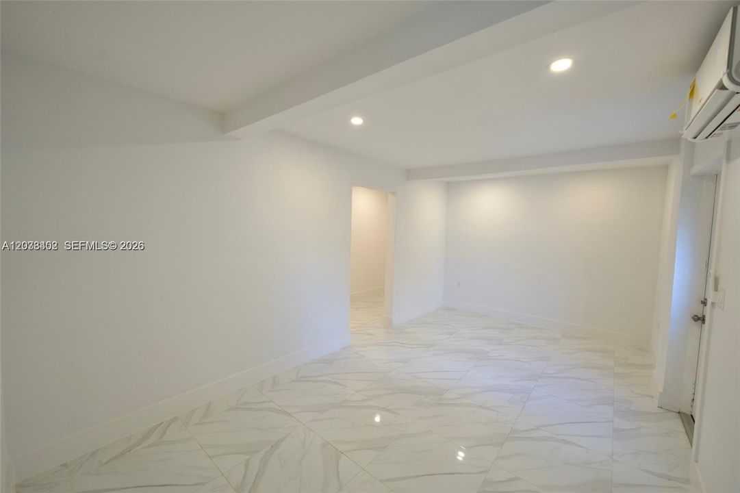 В аренду: $1,500 (3 спален, 1 ванн, 1265 Квадратных фут)