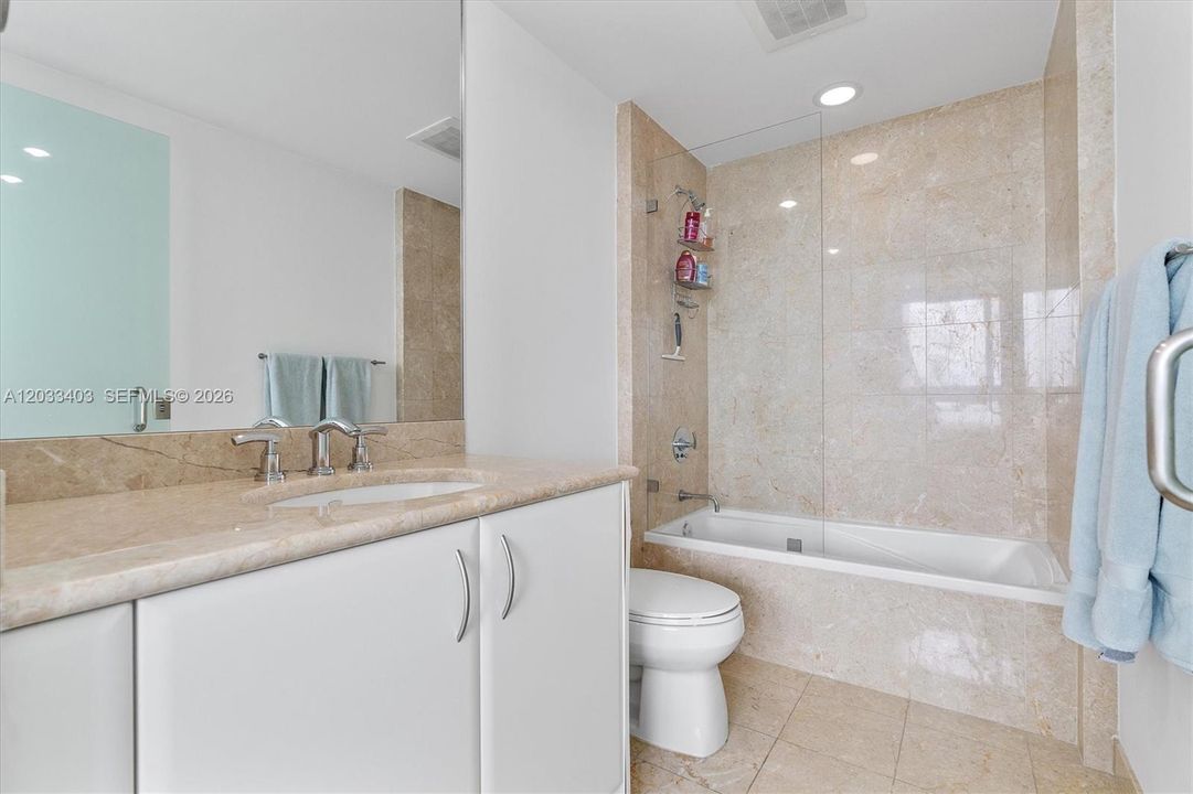 For Rent: $9,200 (2 beds, 3 baths, 1730 Square Feet)