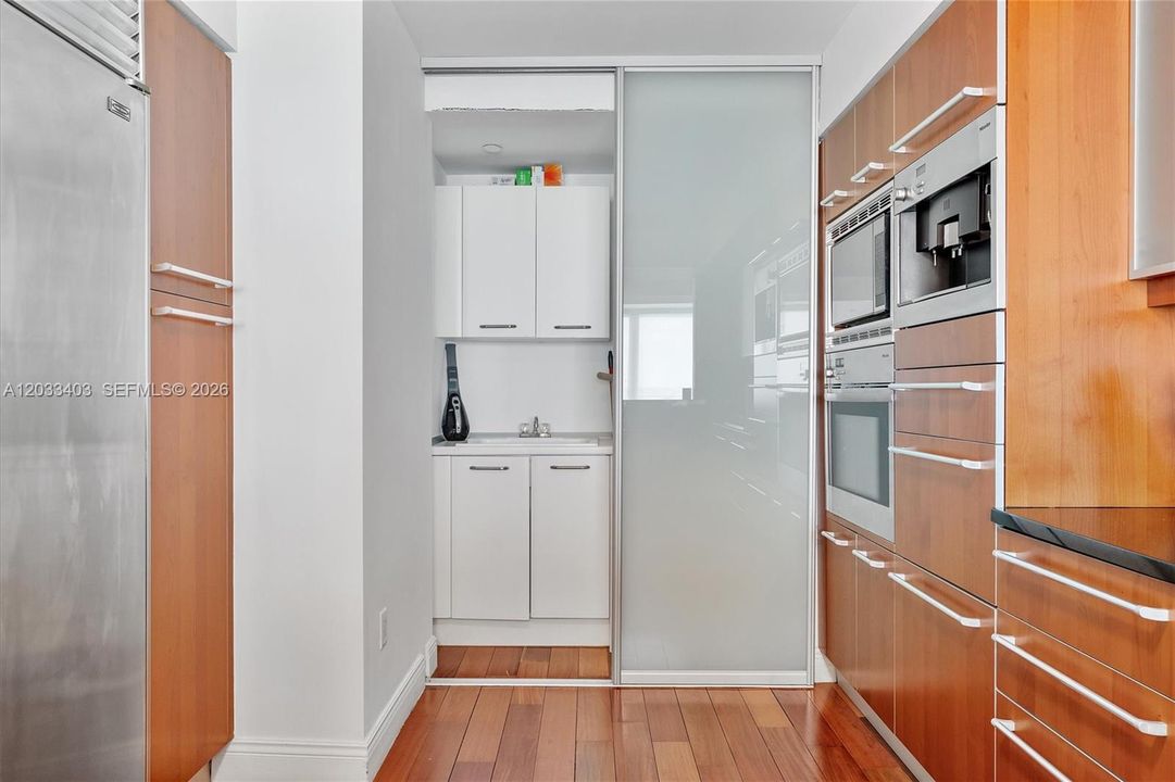 For Rent: $9,200 (2 beds, 3 baths, 1730 Square Feet)