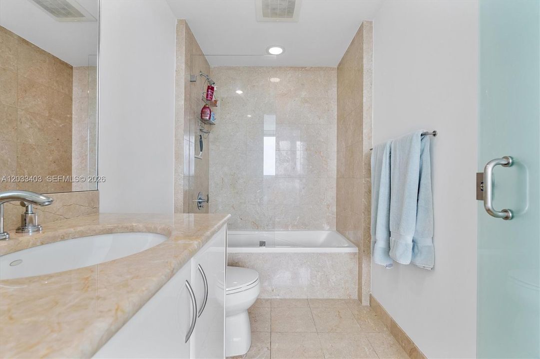 For Rent: $9,200 (2 beds, 3 baths, 1730 Square Feet)