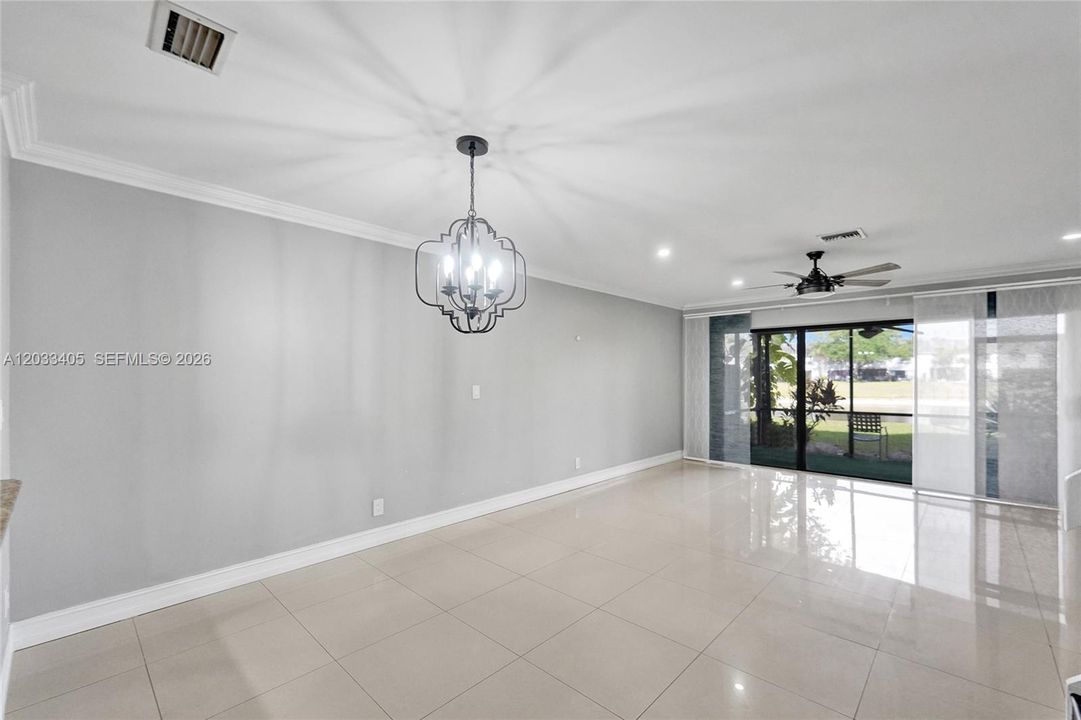 For Rent: $2,500 (2 beds, 2 baths, 1230 Square Feet)
