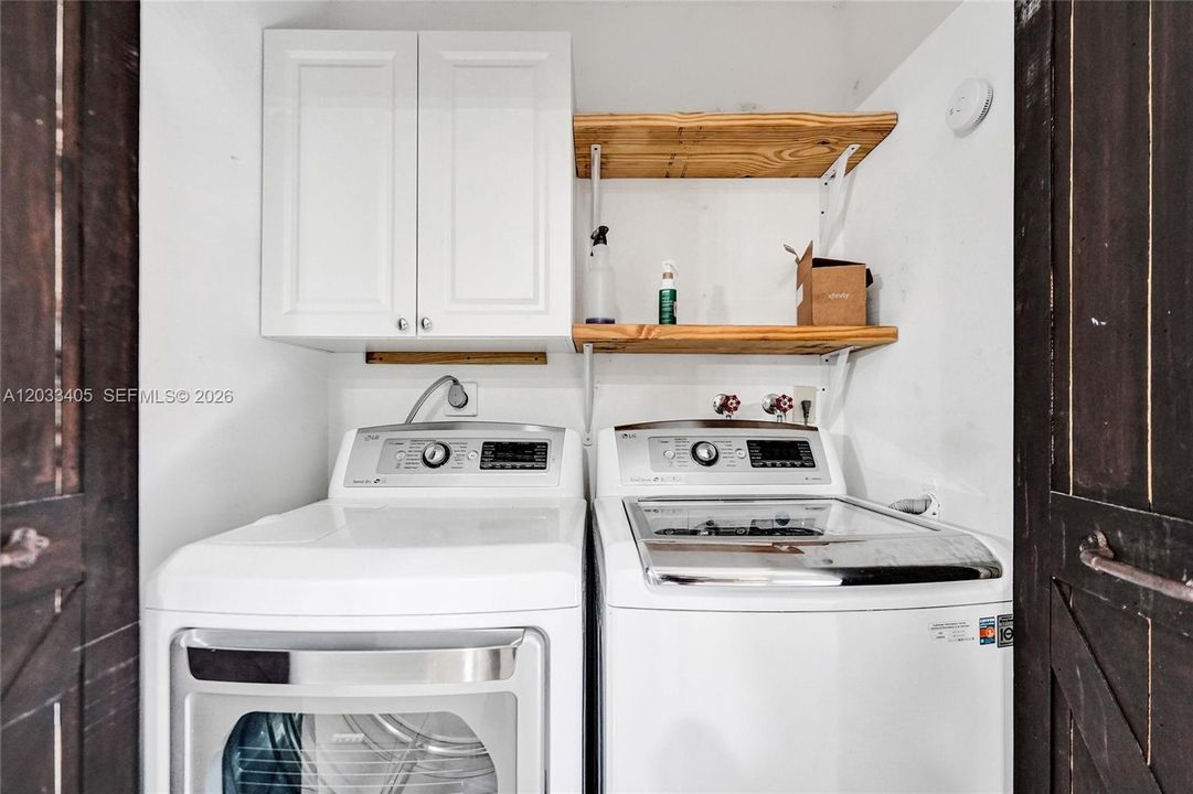 For Rent: $2,500 (2 beds, 2 baths, 1230 Square Feet)