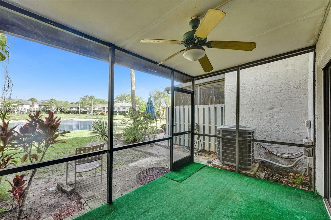 For Rent: $2,500 (2 beds, 2 baths, 1230 Square Feet)