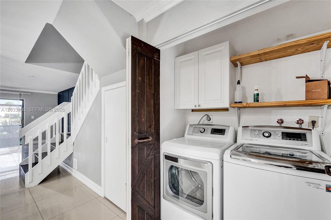 For Rent: $2,500 (2 beds, 2 baths, 1230 Square Feet)