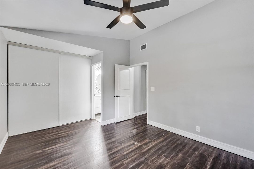 For Rent: $2,500 (2 beds, 2 baths, 1230 Square Feet)