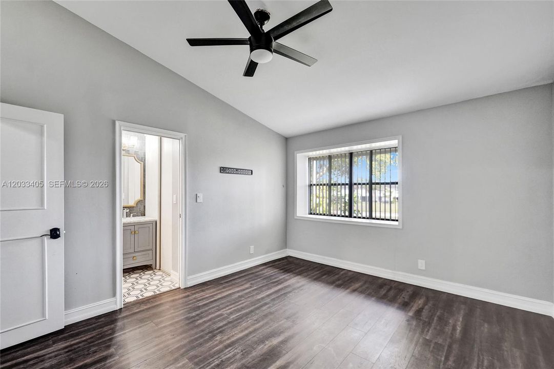 For Rent: $2,500 (2 beds, 2 baths, 1230 Square Feet)