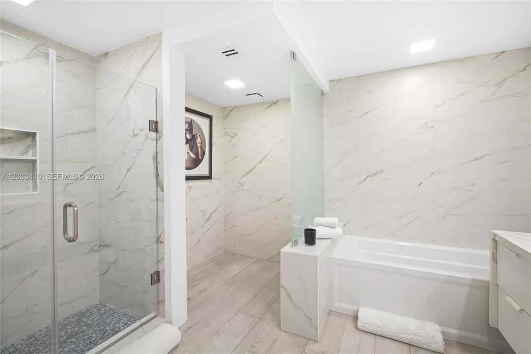 For Rent: $32,000 (3 beds, 3 baths, 2049 Square Feet)