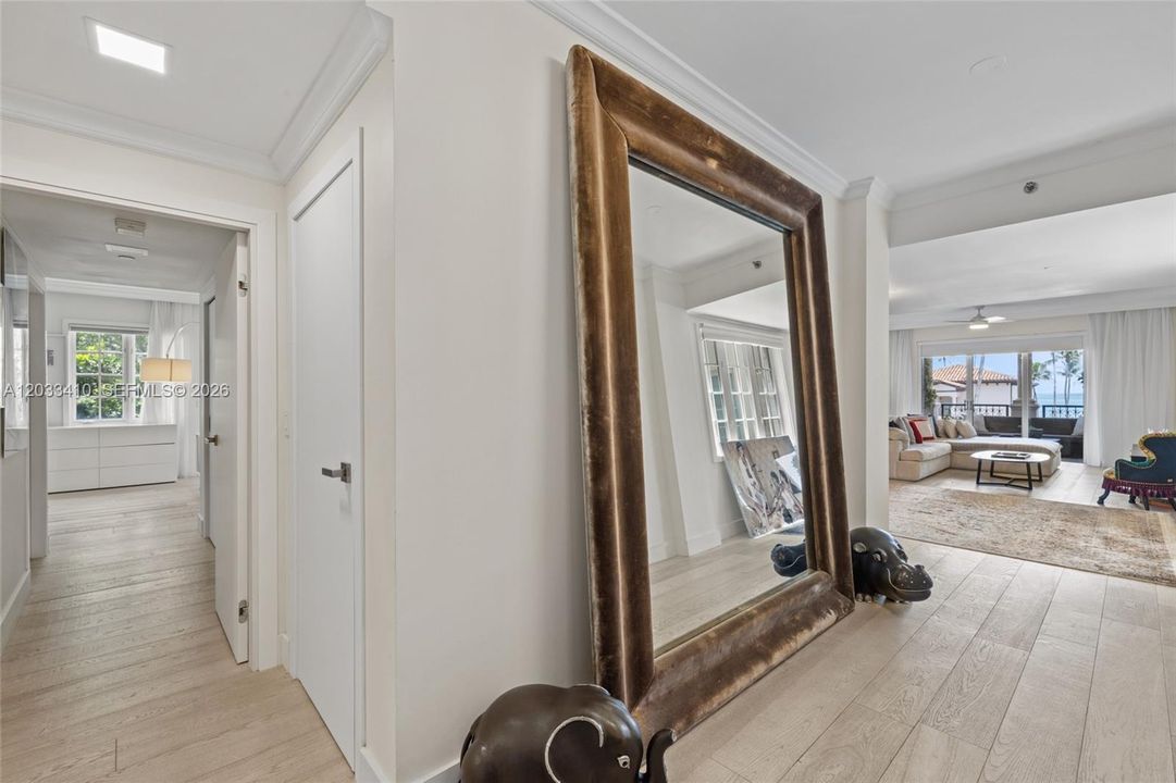 For Rent: $32,000 (3 beds, 3 baths, 2049 Square Feet)