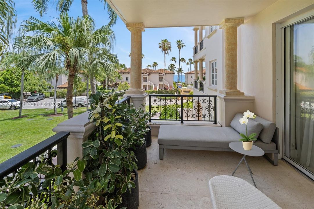 For Rent: $32,000 (3 beds, 3 baths, 2049 Square Feet)