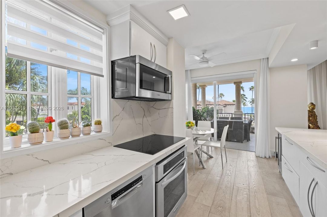 For Rent: $32,000 (3 beds, 3 baths, 2049 Square Feet)