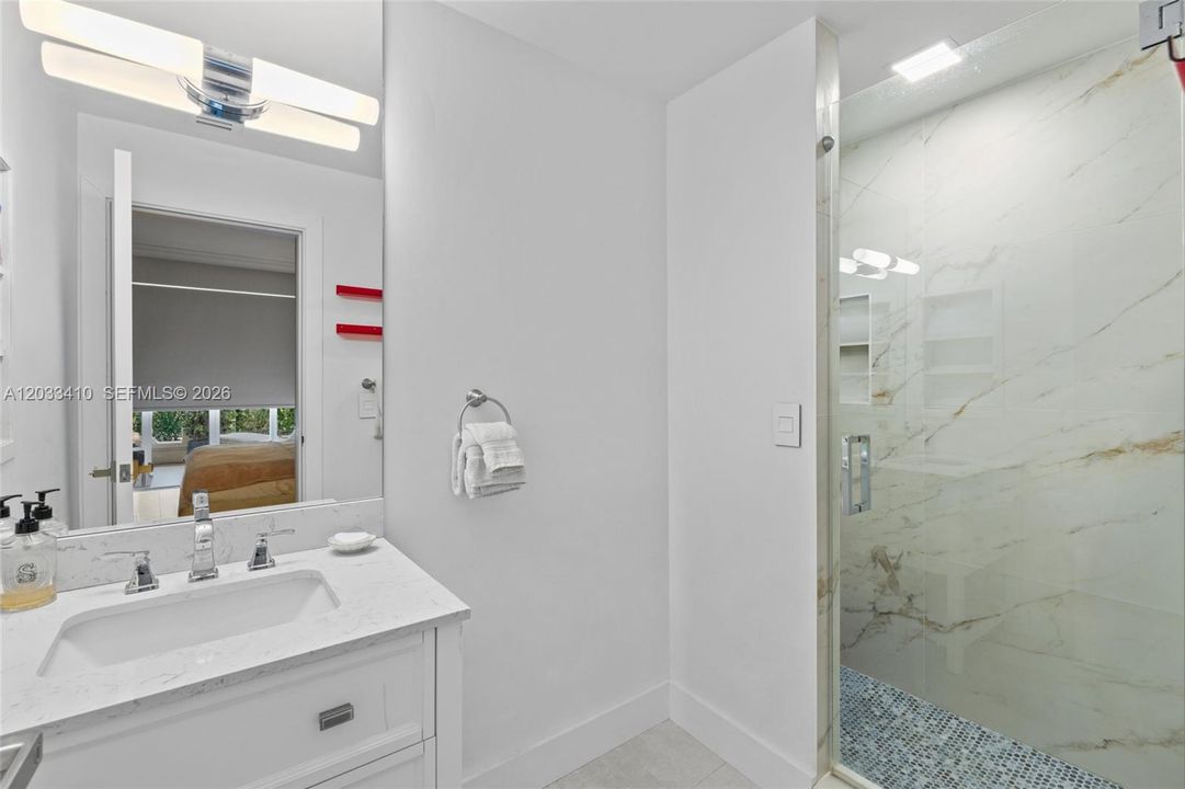 For Rent: $32,000 (3 beds, 3 baths, 2049 Square Feet)