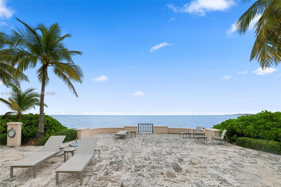 For Rent: $32,000 (3 beds, 3 baths, 2049 Square Feet)