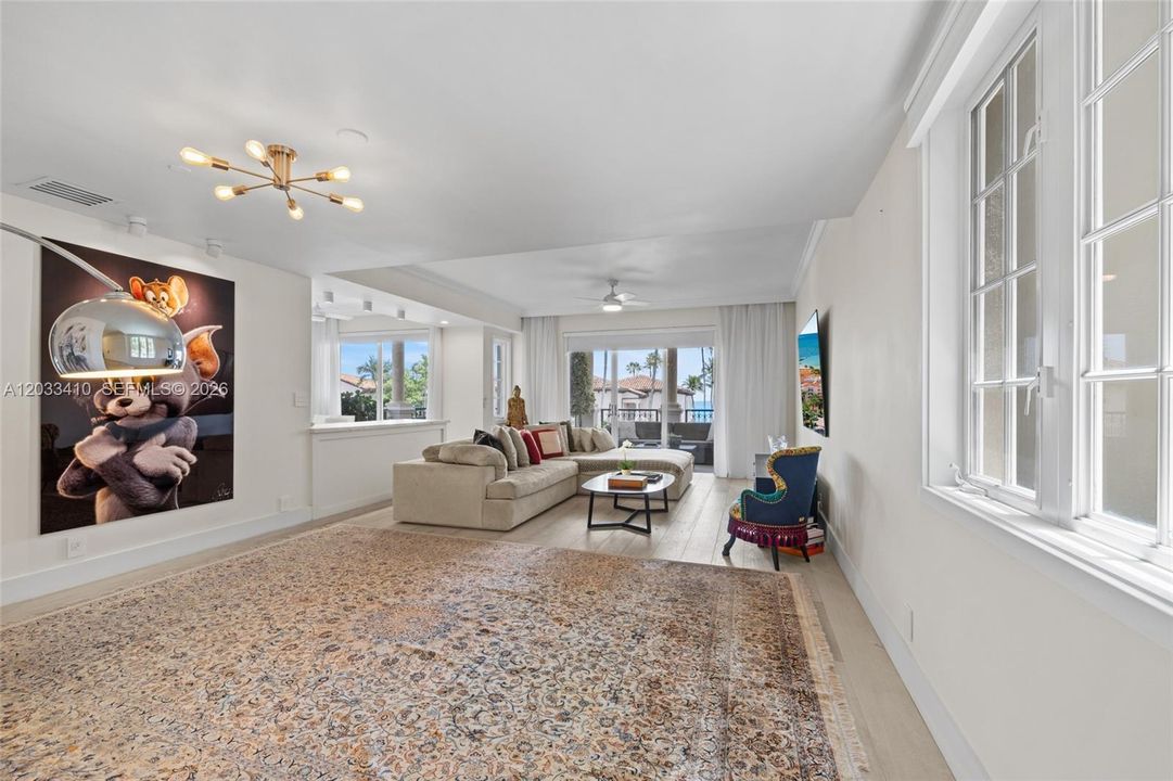 For Rent: $32,000 (3 beds, 3 baths, 2049 Square Feet)