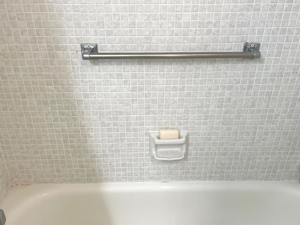 Bathroom Tub