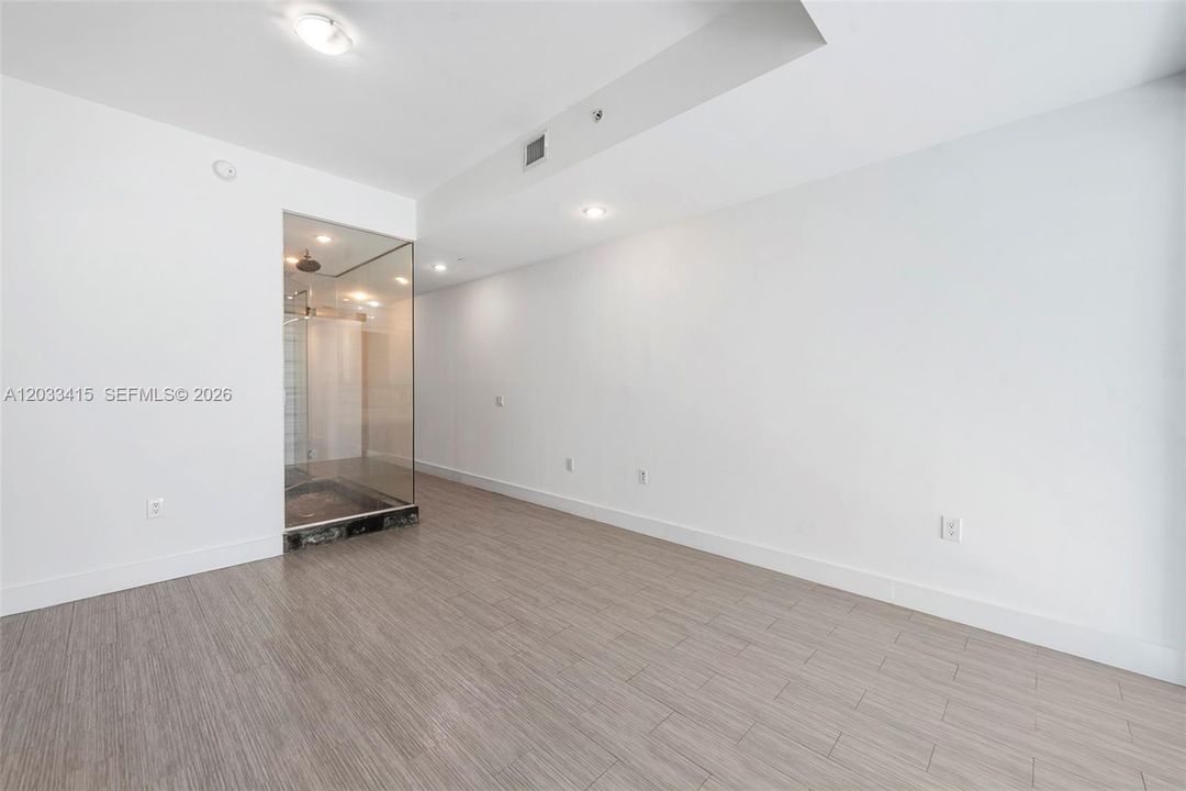 В аренду: $7,000 (1 спален, 2 ванн, 1675 Квадратных фут)