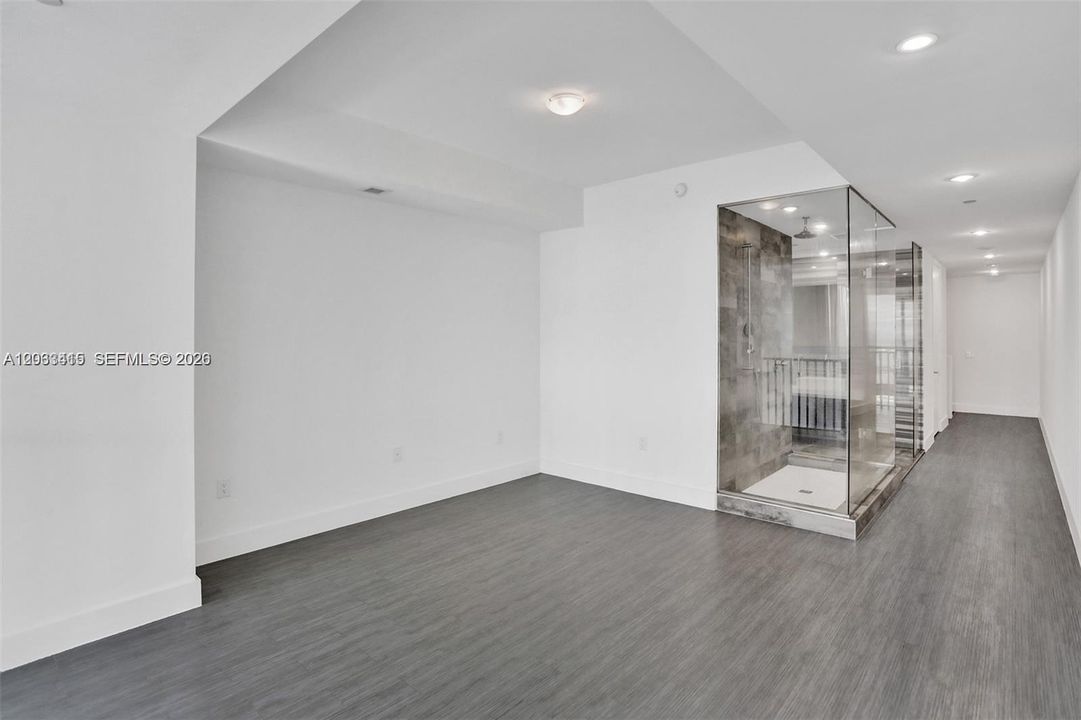 В аренду: $7,000 (1 спален, 2 ванн, 1675 Квадратных фут)