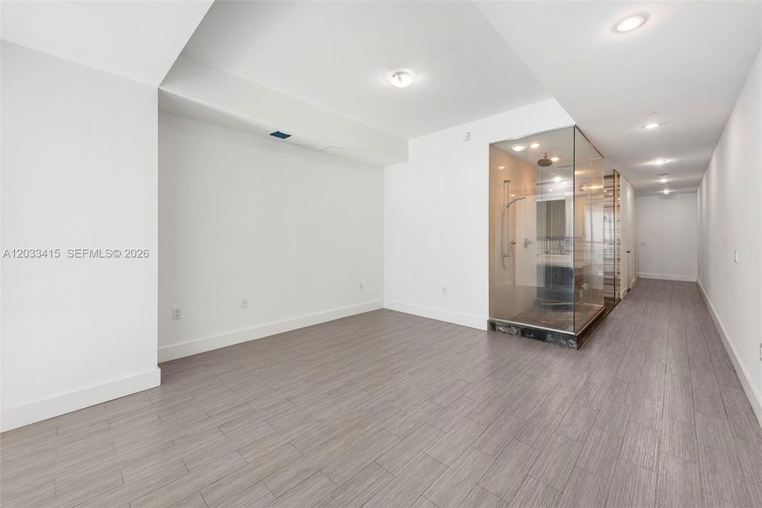 В аренду: $7,000 (1 спален, 2 ванн, 1675 Квадратных фут)