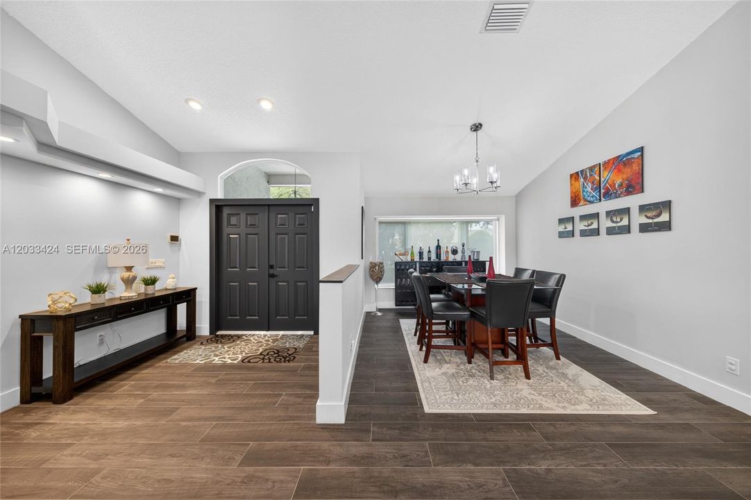 For Sale: $1,100,000 (4 beds, 2 baths, 2680 Square Feet)