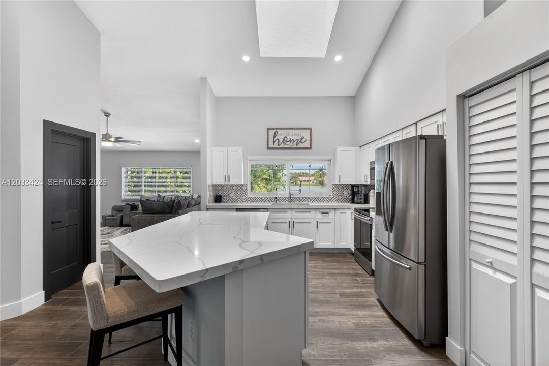 For Sale: $1,100,000 (4 beds, 2 baths, 2680 Square Feet)