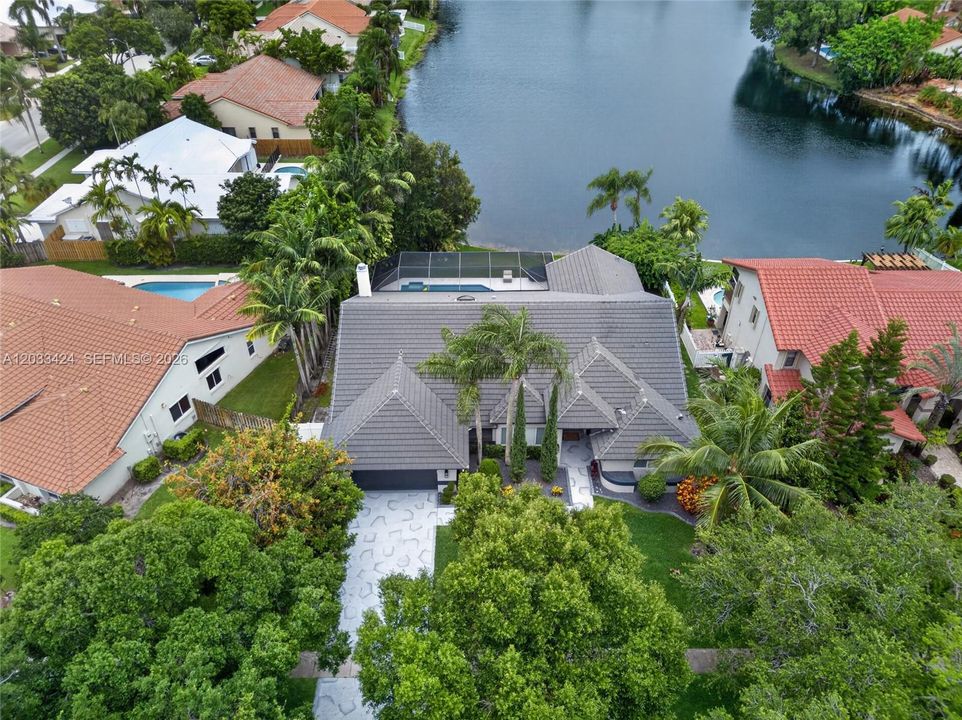 For Sale: $1,100,000 (4 beds, 2 baths, 2680 Square Feet)