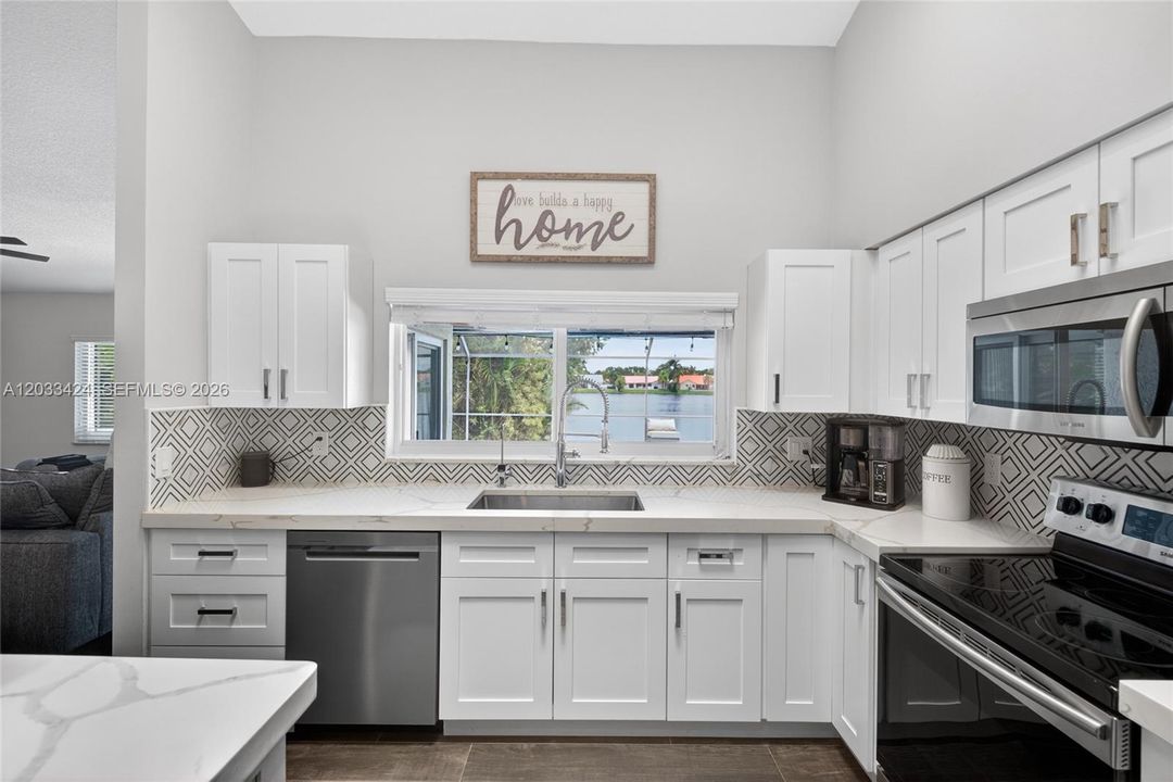 For Sale: $1,100,000 (4 beds, 2 baths, 2680 Square Feet)
