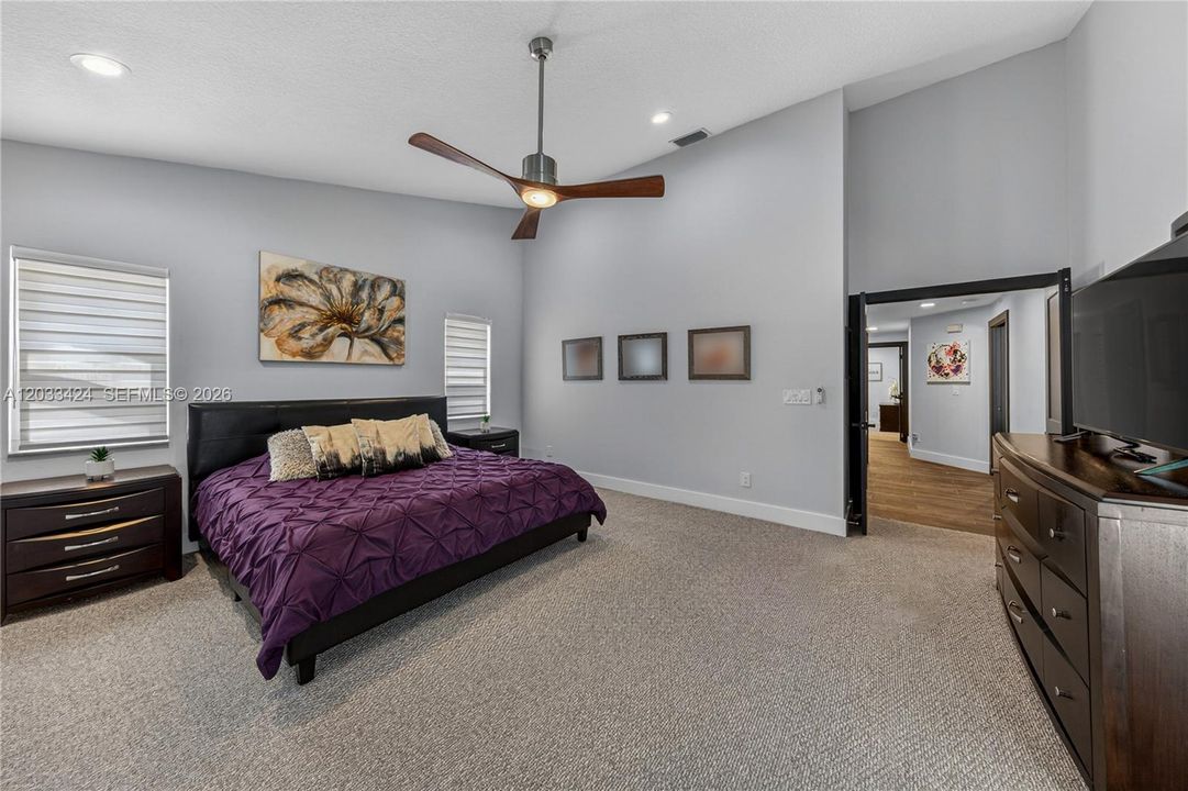 For Sale: $1,100,000 (4 beds, 2 baths, 2680 Square Feet)