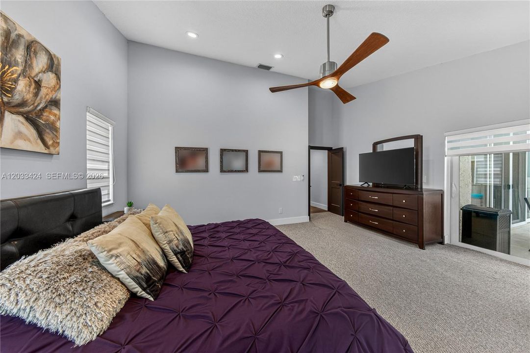 For Sale: $1,100,000 (4 beds, 2 baths, 2680 Square Feet)
