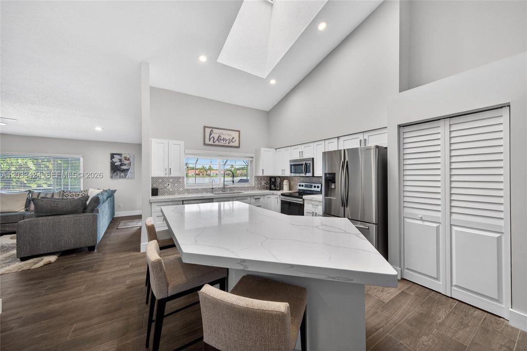 For Sale: $1,100,000 (4 beds, 2 baths, 2680 Square Feet)