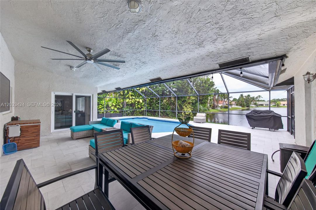 For Sale: $1,100,000 (4 beds, 2 baths, 2680 Square Feet)