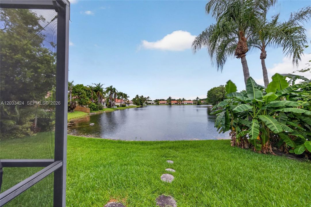 For Sale: $1,100,000 (4 beds, 2 baths, 2680 Square Feet)