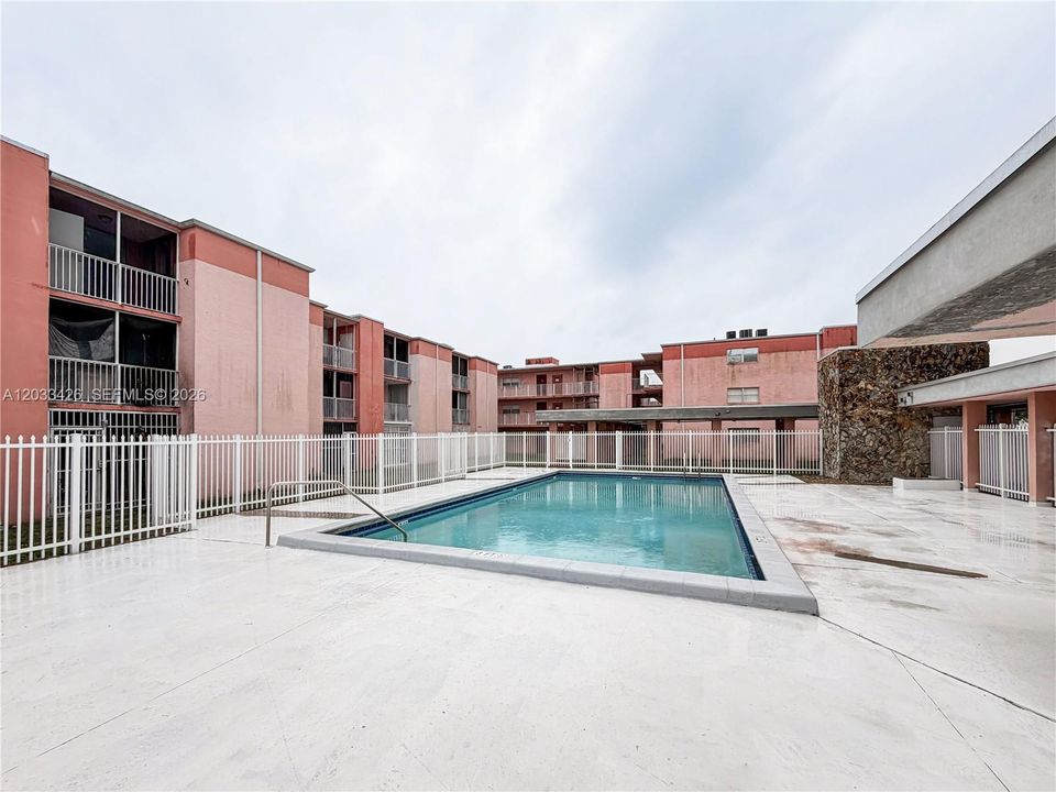 En Venta: $149,900 (2 camas, 2 baños, 800 Pies cuadrados)