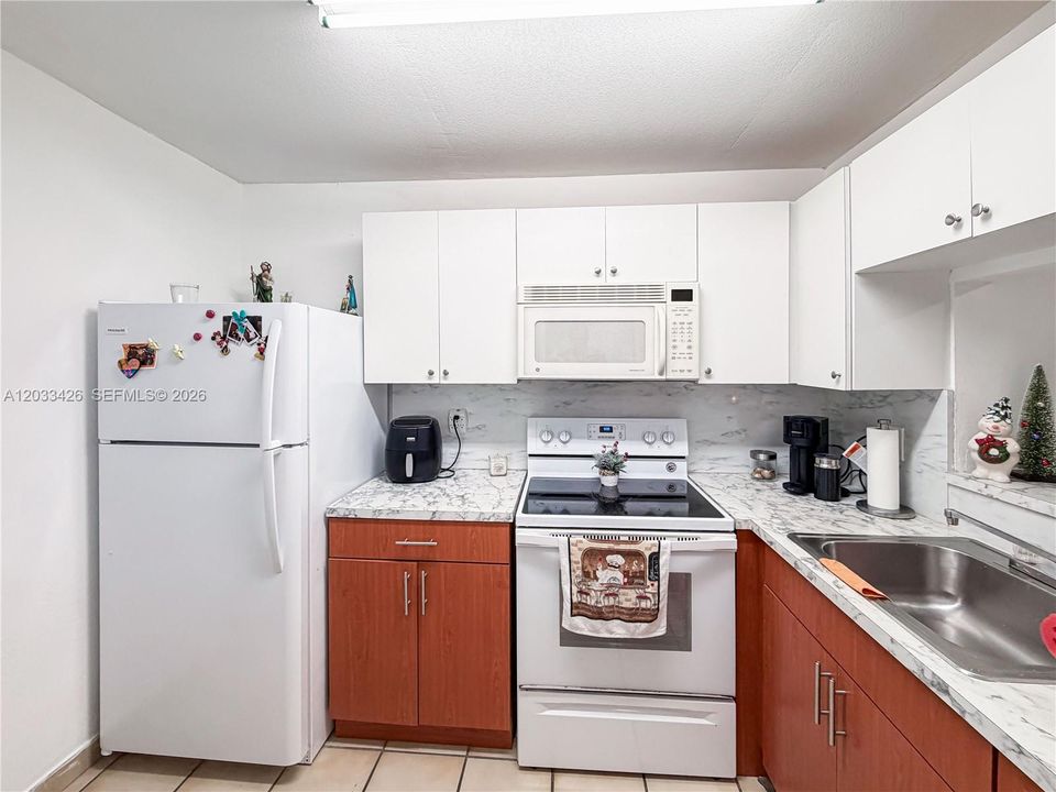 En Venta: $149,900 (2 camas, 2 baños, 800 Pies cuadrados)
