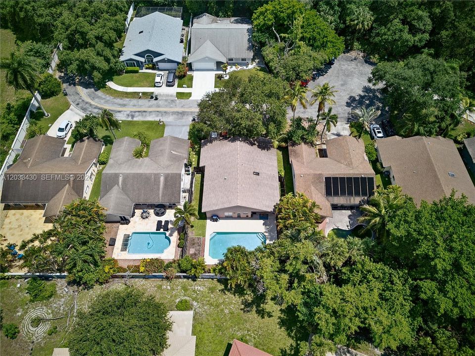 For Sale: $579,000 (3 beds, 2 baths, 1925 Square Feet)