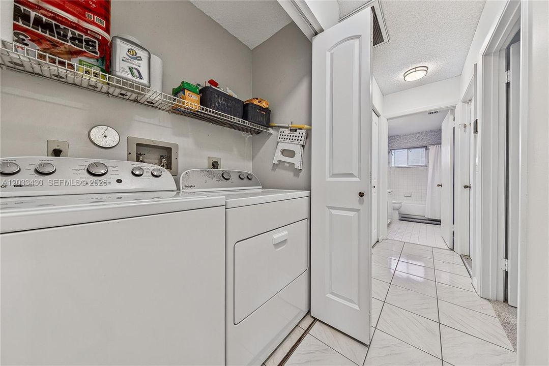 For Sale: $579,000 (3 beds, 2 baths, 1925 Square Feet)