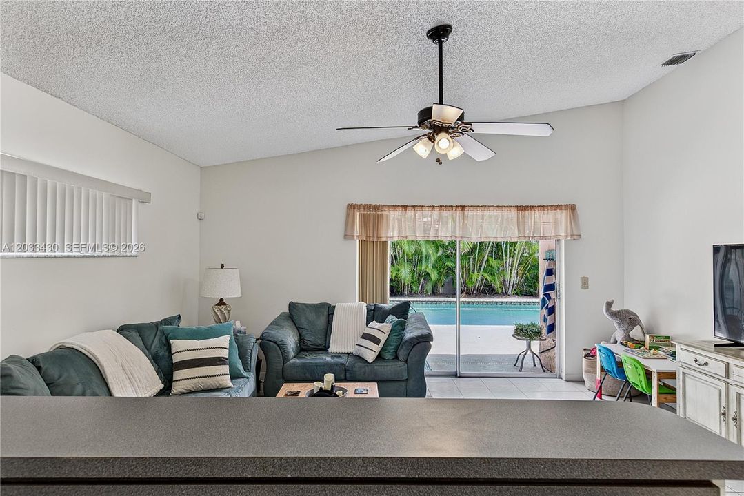 For Sale: $579,000 (3 beds, 2 baths, 1925 Square Feet)