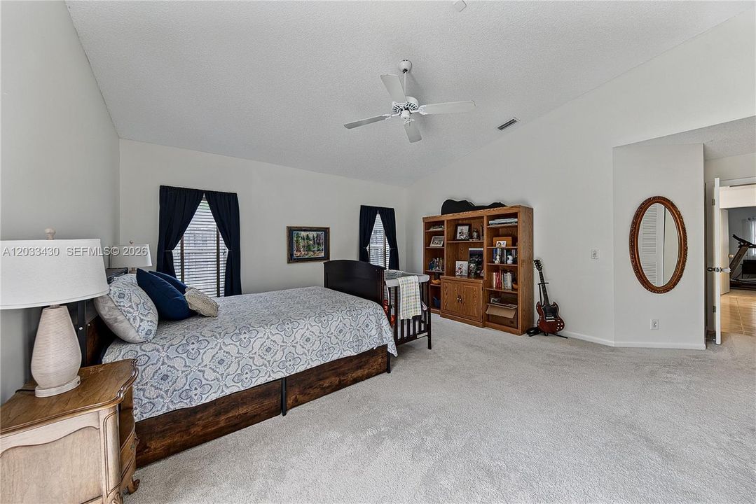 For Sale: $579,000 (3 beds, 2 baths, 1925 Square Feet)
