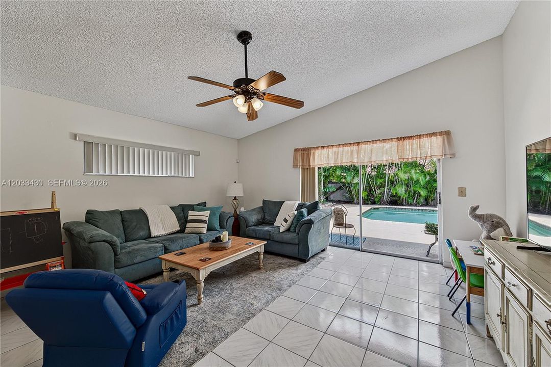 For Sale: $579,000 (3 beds, 2 baths, 1925 Square Feet)