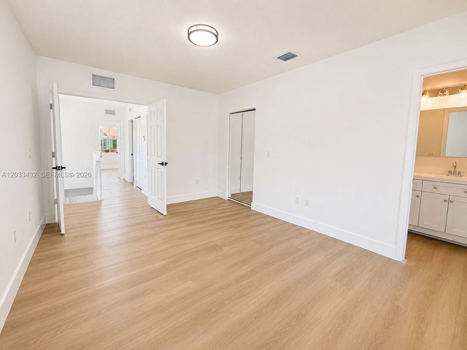 En Venta: $379,000 (3 camas, 2 baños, 1423 Pies cuadrados)