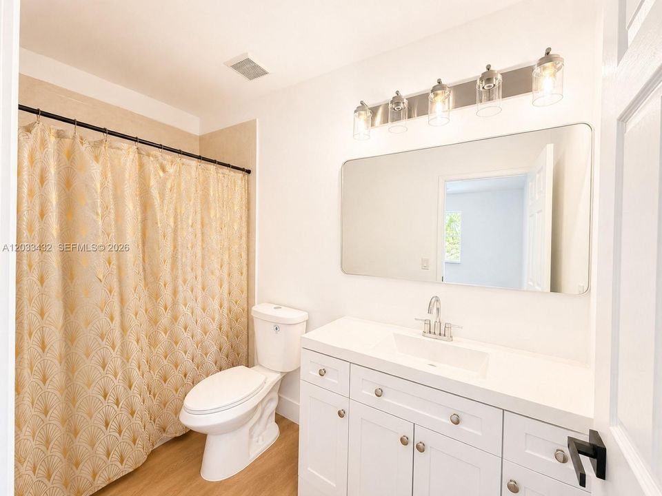 En Venta: $379,000 (3 camas, 2 baños, 1423 Pies cuadrados)