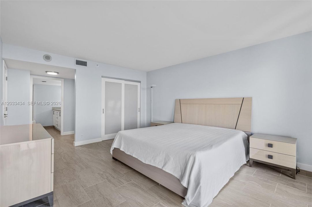 На продажу: $375,000 (2 спален, 2 ванн, 1312 Квадратных фут)