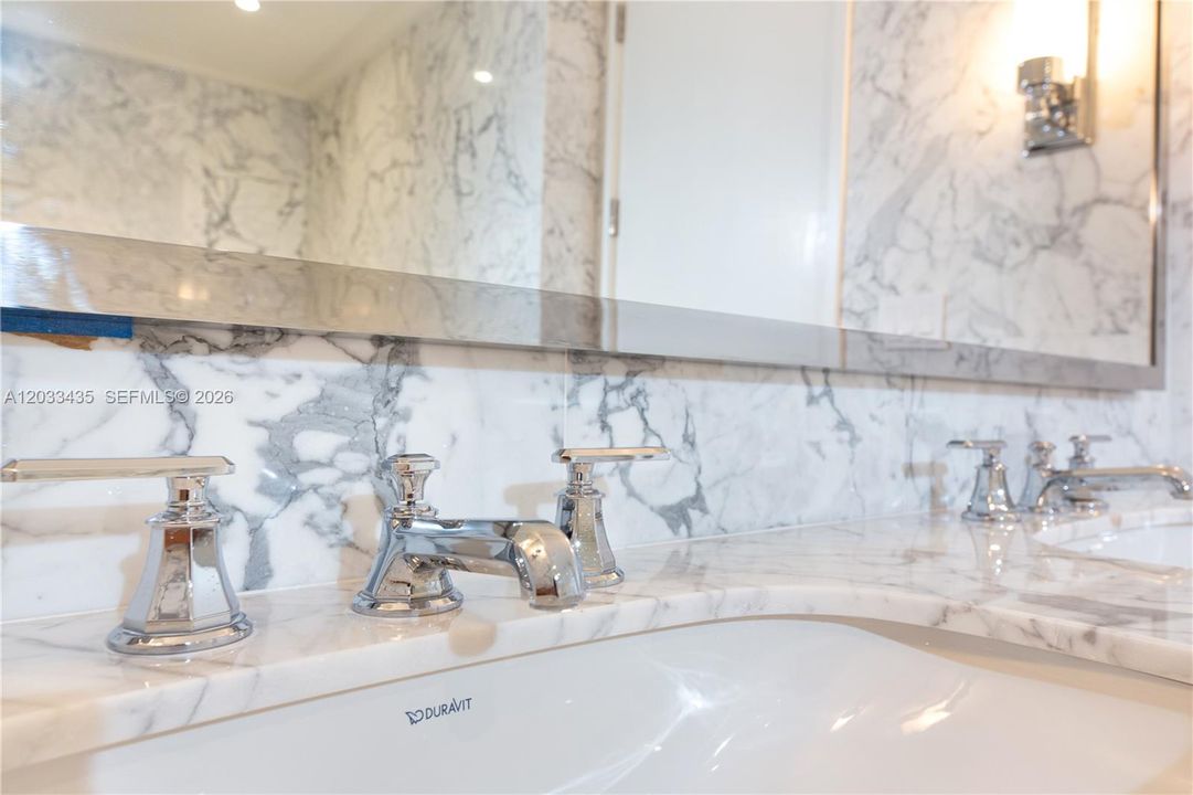 For Sale: $3,450,000 (2 beds, 2 baths, 1447 Square Feet)