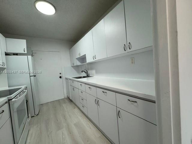 For Sale: $458,000 (1 beds, 1 baths, 980 Square Feet)