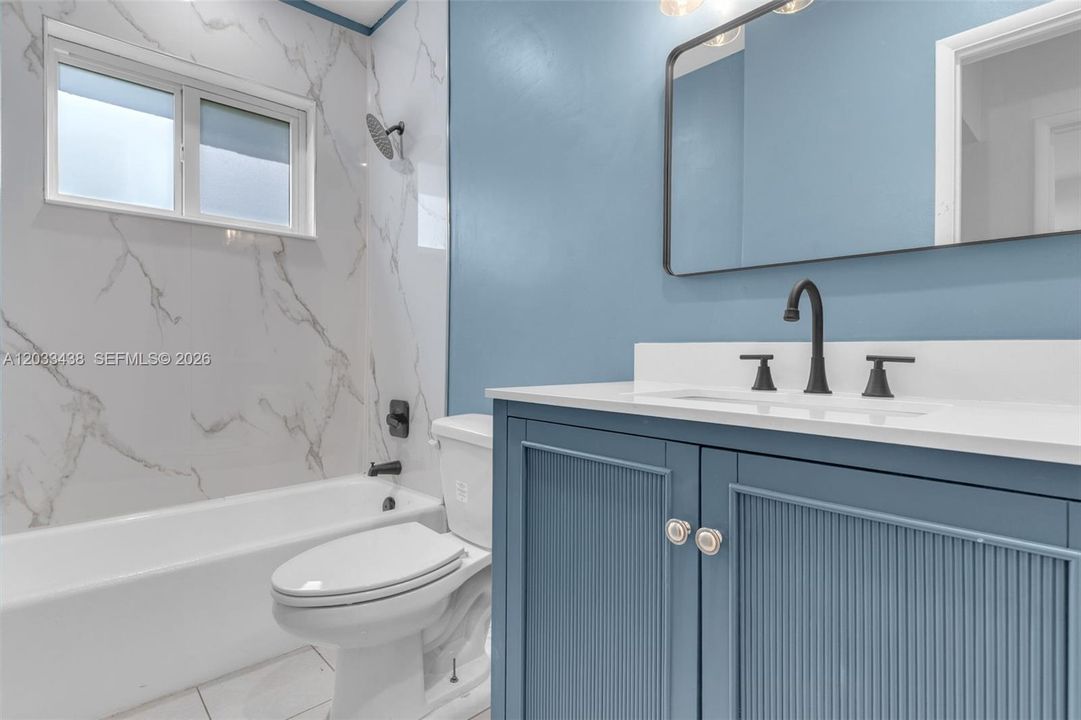 For Rent: $3,200 (3 beds, 1 baths, 1065 Square Feet)