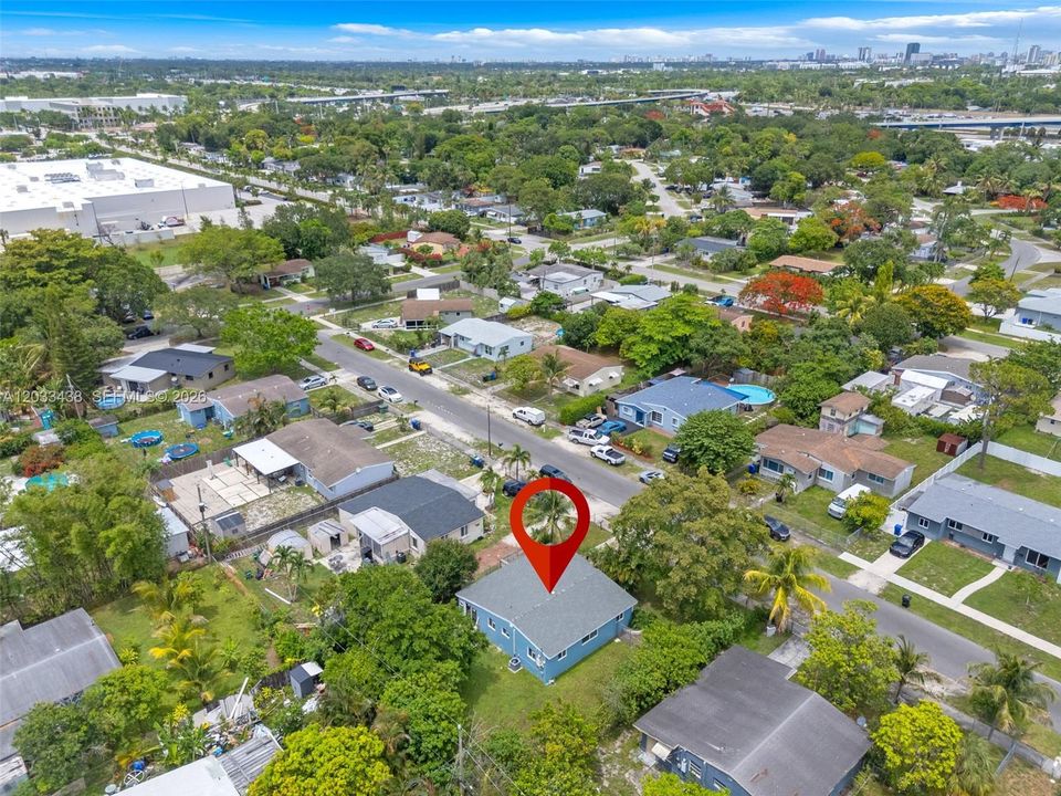 For Rent: $3,200 (3 beds, 1 baths, 1065 Square Feet)