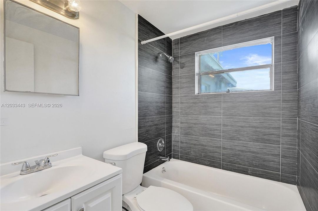 For Sale: $410,000 (4 beds, 2 baths, 1151 Square Feet)
