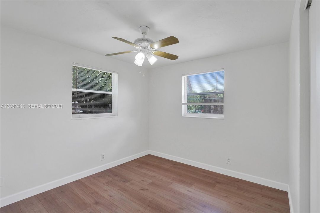 For Sale: $410,000 (4 beds, 2 baths, 1151 Square Feet)
