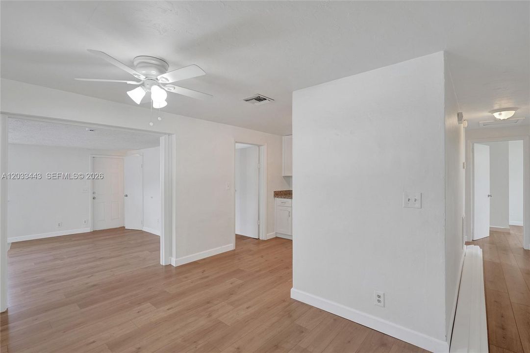 For Sale: $410,000 (4 beds, 2 baths, 1151 Square Feet)