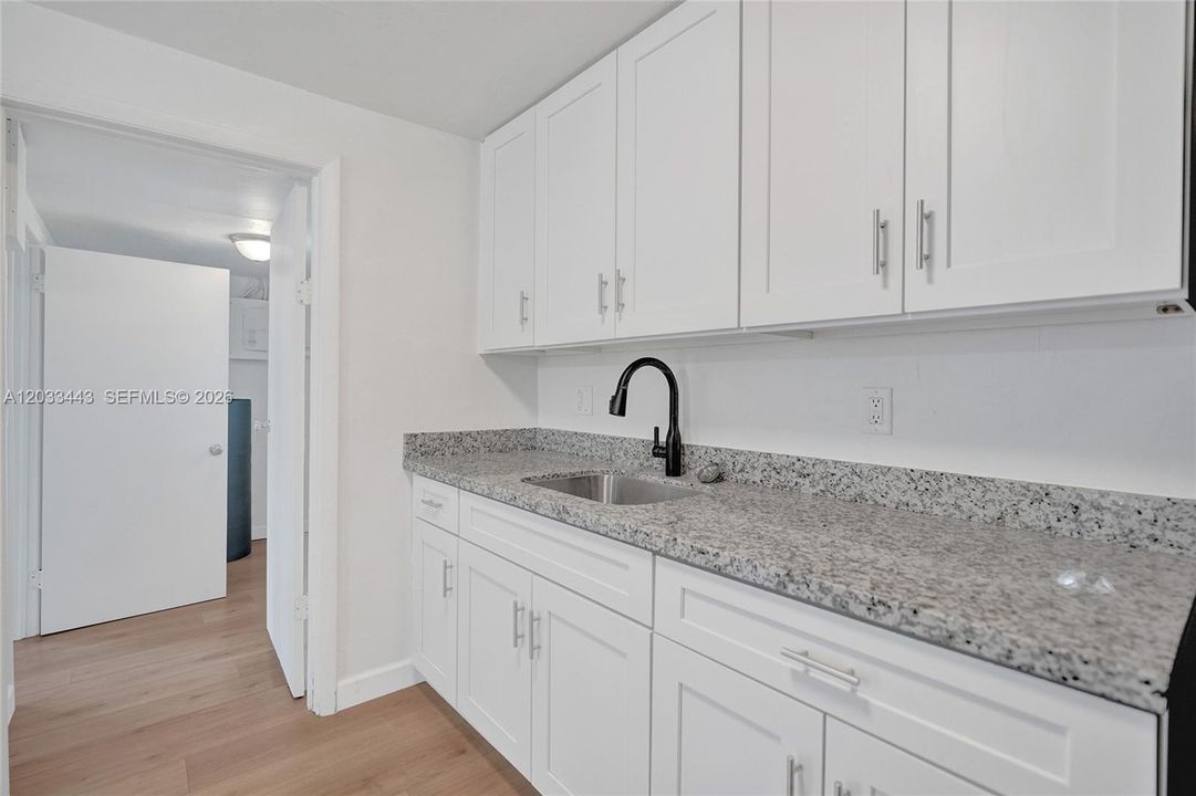 For Sale: $410,000 (4 beds, 2 baths, 1151 Square Feet)