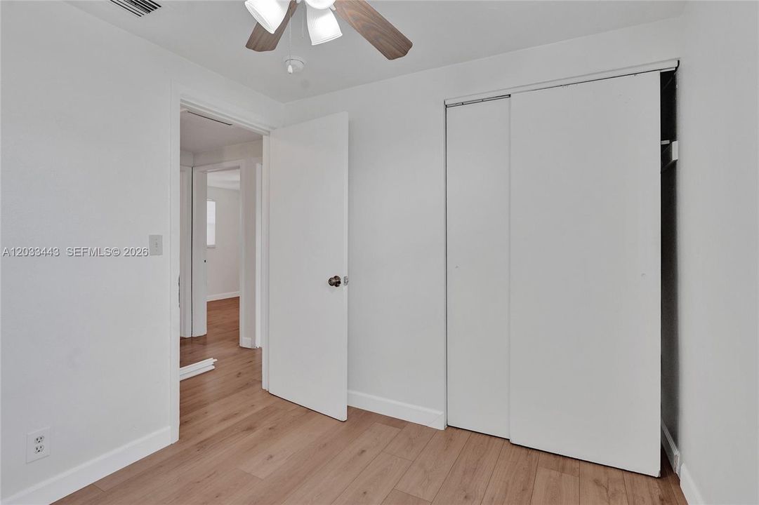 For Sale: $410,000 (4 beds, 2 baths, 1151 Square Feet)