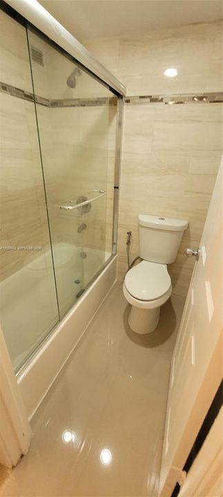 For Sale: $249,900 (1 beds, 1 baths, 767 Square Feet)